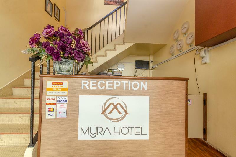 Oyo 703 Myra Hotel Мерсінг Екстер'єр фото