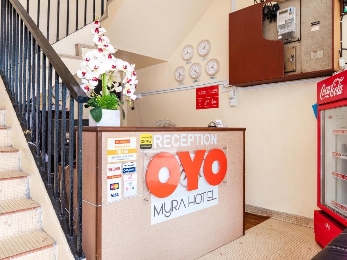 Oyo 703 Myra Hotel Мерсінг Екстер'єр фото