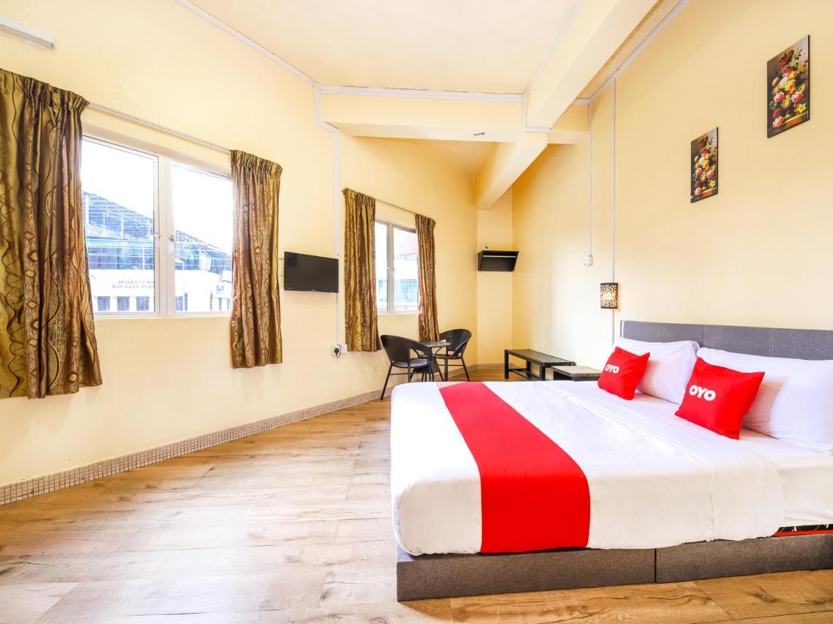 Oyo 703 Myra Hotel Мерсінг Екстер'єр фото